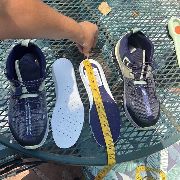 ON Running Women's Cloudtrax Hiking Boots, Reseda - Bright Lavender - Picture 11 of 17